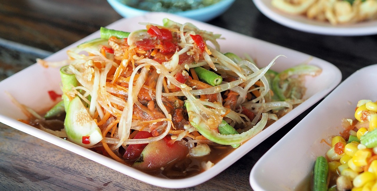 Thai papaya salad